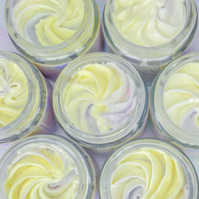 Charger l'image dans la galerie, Beurre Corporel Fouetté 4oz - Banana Raisin